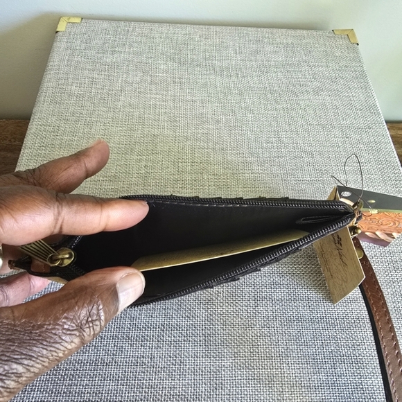 Patricia Nash Italian Sketch Alanna Brown Tan Credit Card Sleeve Wallet - Picture 3 of 3